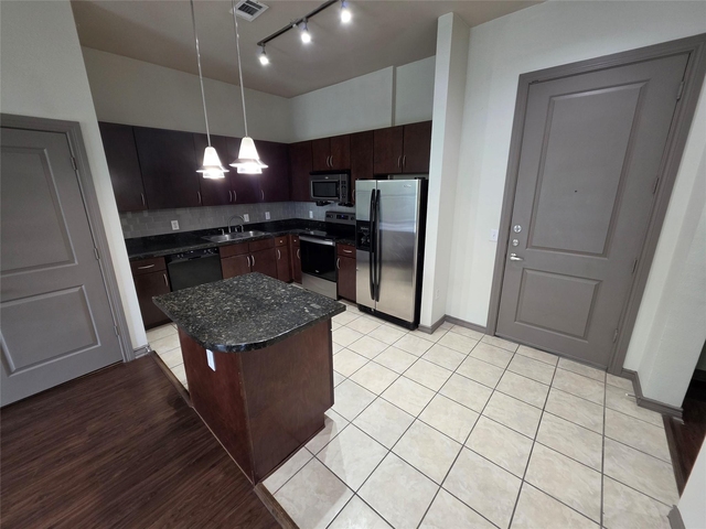 3616 Richmond - Photo 1