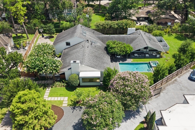 10 Inwood Oaks Drive - Photo 1