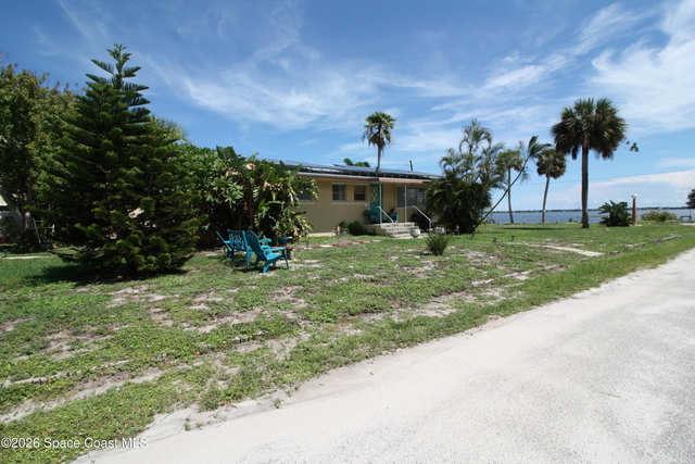 2910 Riverview Drive - Photo 1