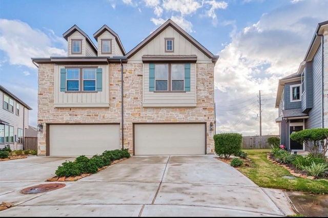 8700 Laurel Crest Drive - Photo 1