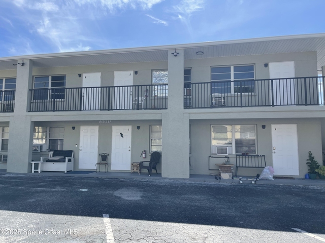 6100 Ridgewood Avenue - Photo 1