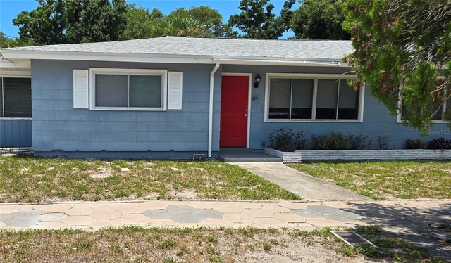 716 21st Street N - Photo 1