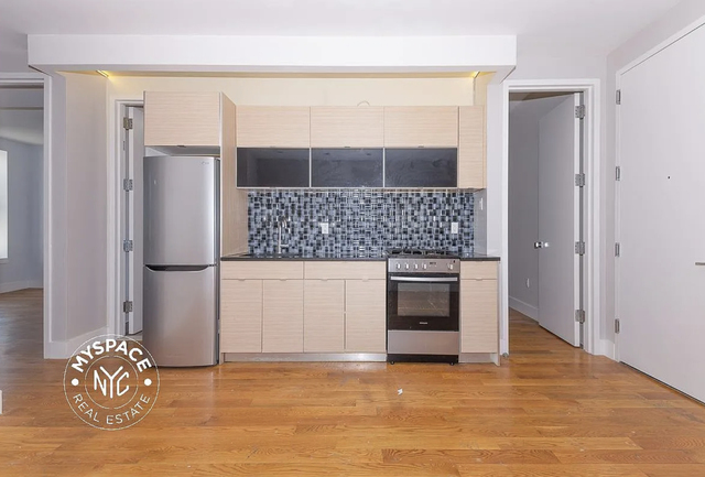 462 Pulaski Street - Photo 1
