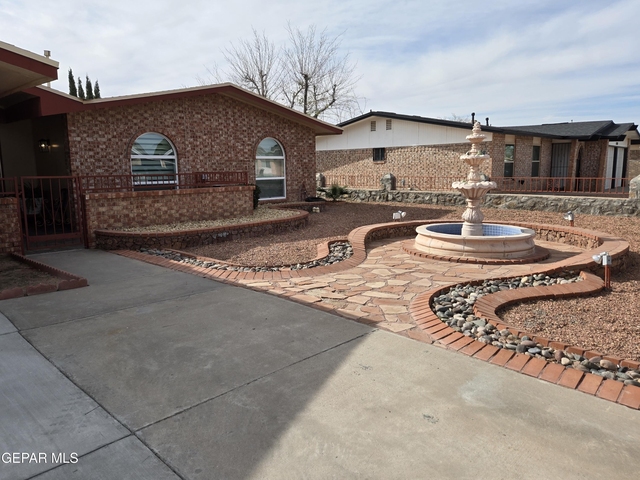 11188 Shoreline Drive - Photo 1