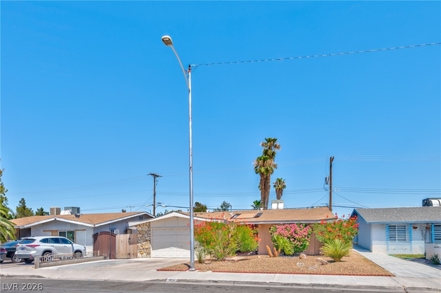 1824 Saylor Way - Photo 1