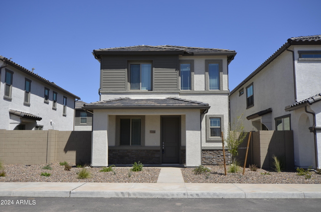 1306 W Sparrow Drive - Photo 1