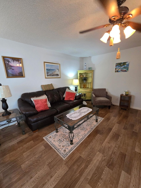 357 Markham P - Photo 1