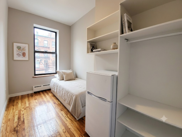 St Marks Place - Photo 1