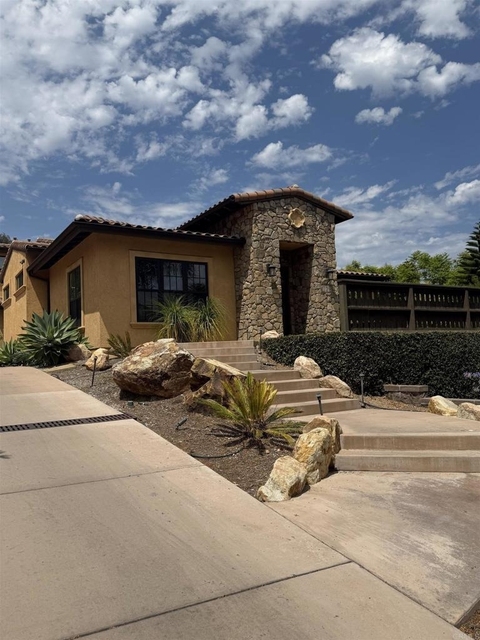 139 Avenida Esperanza - Photo 1