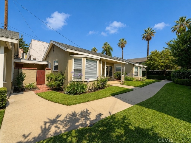 256 W College Street - Photo 1