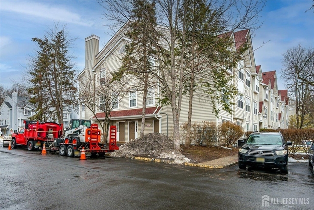 150 Prestwick Way - Photo 1