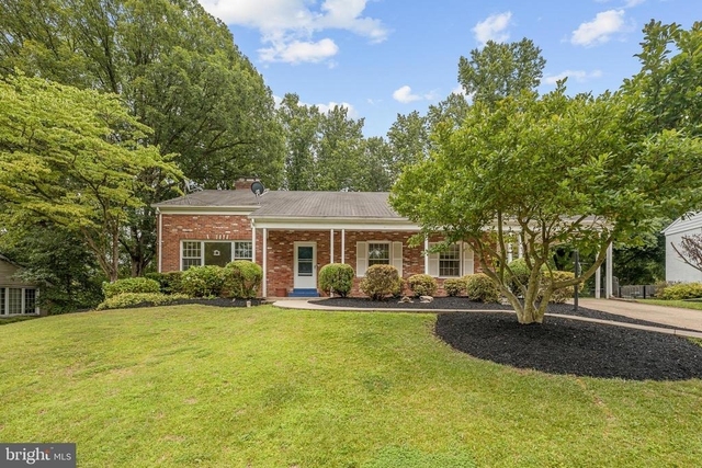6711 Doane Avenue - Photo 1