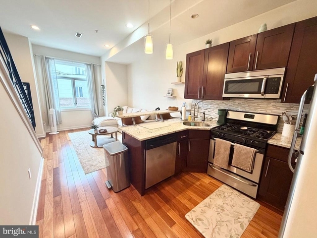 1844 Vineyard Street - Photo 1