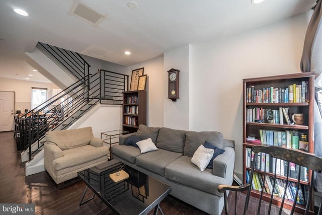 1770 Waterloo Street - Photo 1