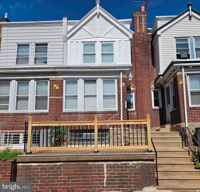 4020 Howland Street - Photo 1