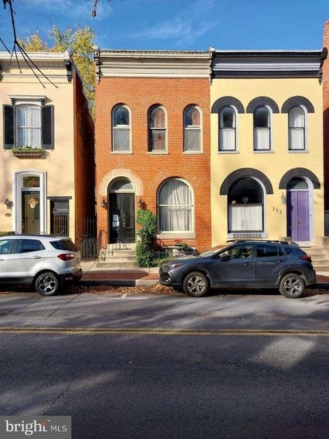 225 S Market Street - Photo 1