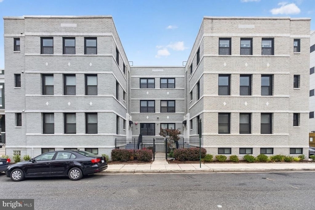809 Otis Place Nw - Photo 1