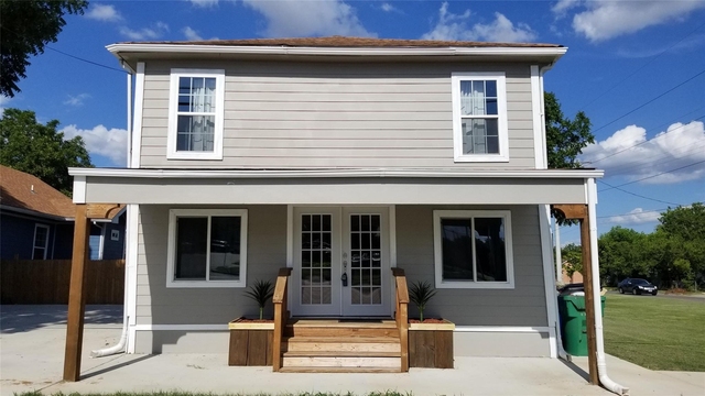 409 S Main St - Photo 1