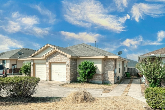 2802 Southampton Way - Photo 1