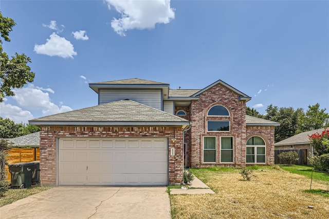 8904 Marthas Dr - Photo 1