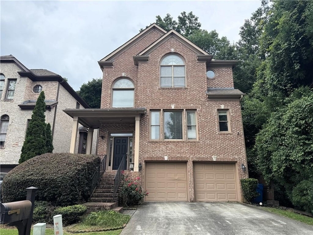 871 Lenox Ct Ne - Photo 1