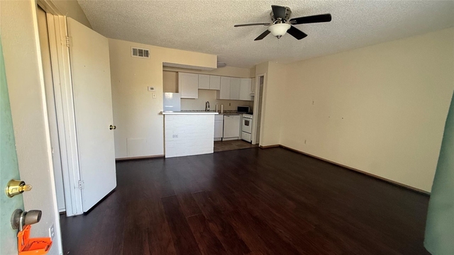 1328 Bomar Street - Photo 1