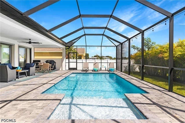5129 Sw 16th Place - Photo 1