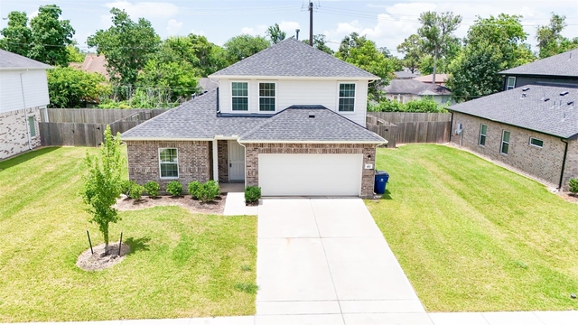 422 Magnolia Street - Photo 1