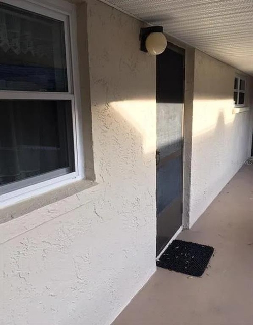 100 E Kentucky Ave - Photo 1