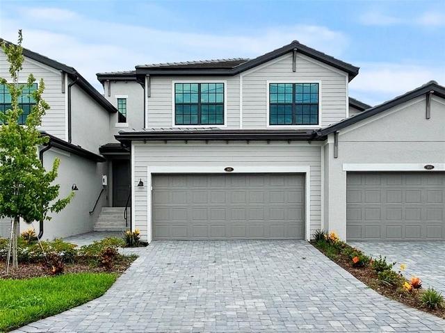 5552 Summit Pointe Circle - Photo 1