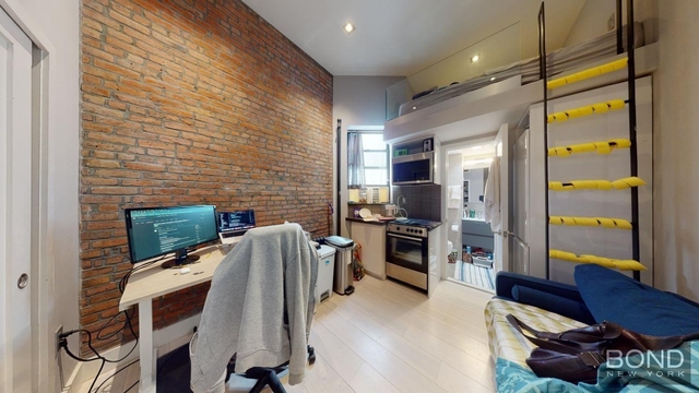 358 West 51st Street #EC - Photo 1