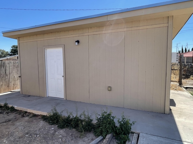 136 Keeney Court - Photo 1