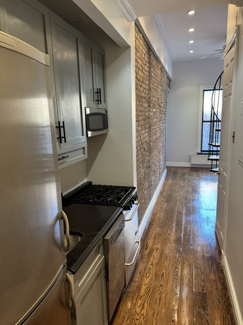 202 East 13th Street - Photo 1