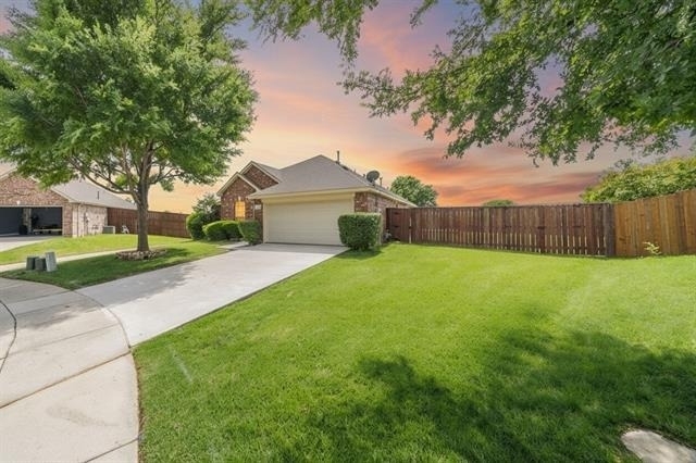 100 Mustang Court - Photo 1