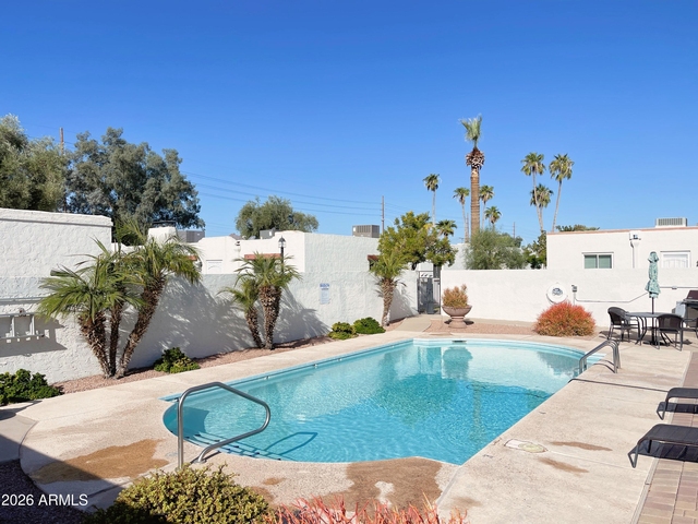 8058 E Oak Street - Photo 1