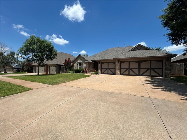 805 Nw 193rd Street - Photo 1