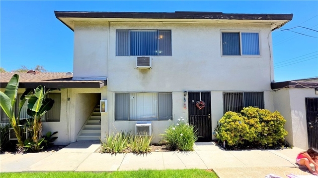 1086 Springfield Street - Photo 1