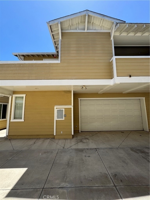 942 Sartori Avenue - Photo 1