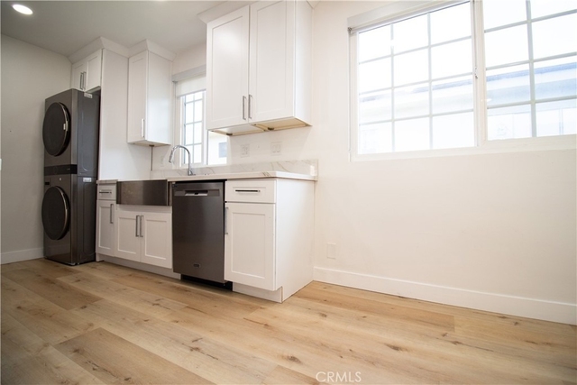 835 S Sherbourne - Photo 1
