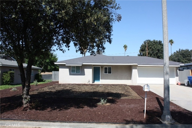 3035 Kathleen Street - Photo 1