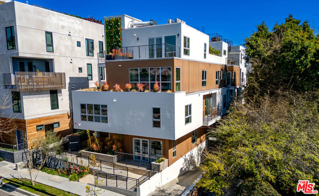 1236 N Fairfax Avenue - Photo 1