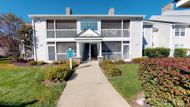 2785 S Knightsbridge Circle - Photo 1