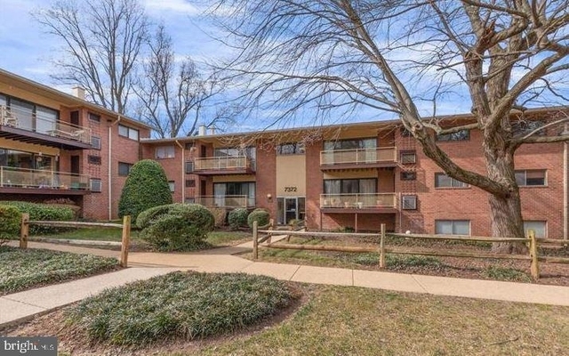 7372 Lee Highway - Photo 1