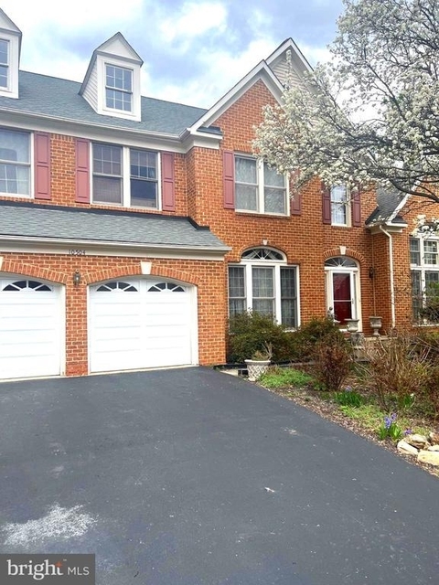 10504 Trowbridge Court - Photo 1