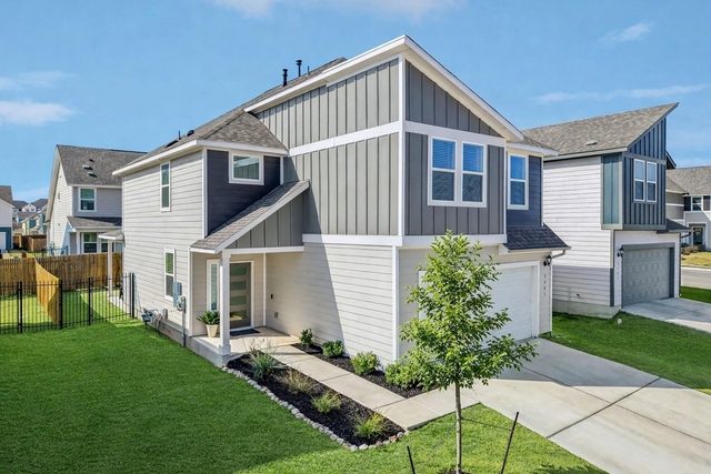 2903 Bronx Dr - Photo 1