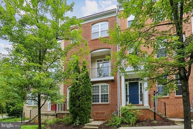 567 Pelican Avenue - Photo 1