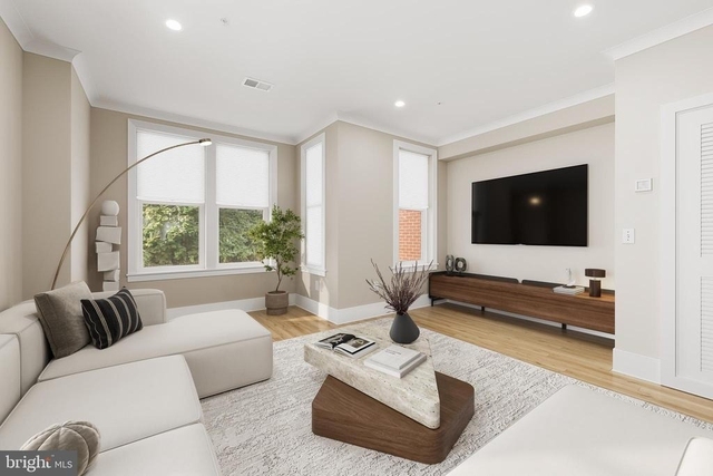 1624 26th Place Se - Photo 1