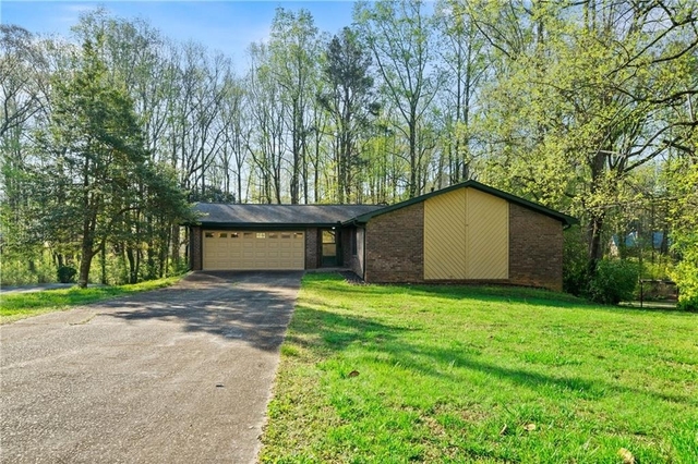 1131 Lafayette Drive Sw - Photo 1