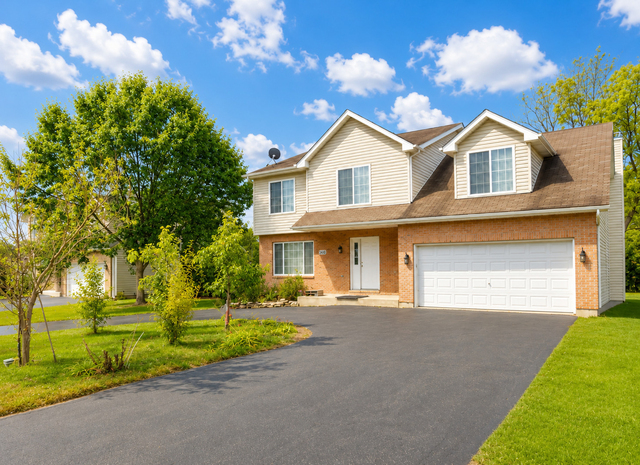 1462 Glen Ellyn Road - Photo 1