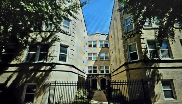 2318 W Rosemont Avenue - Photo 1